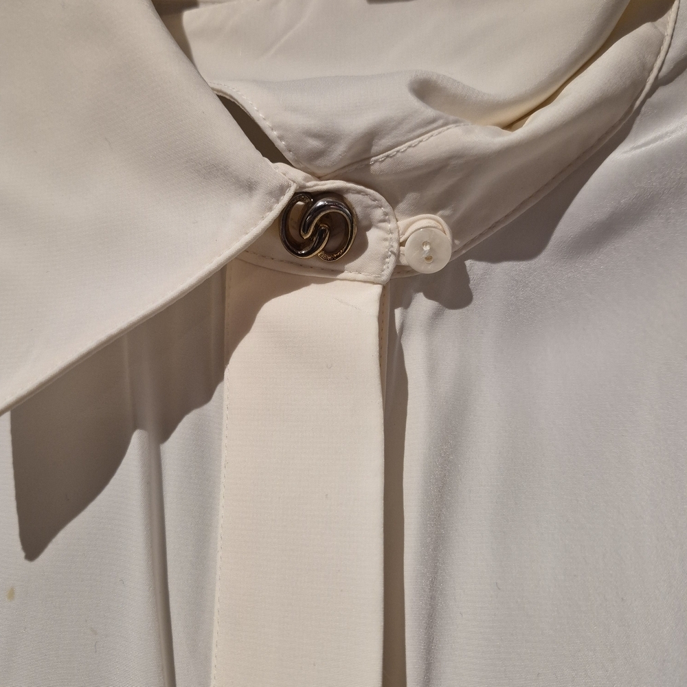 ZAMA Cream Button-Up Blouse - Picture 4 of 7